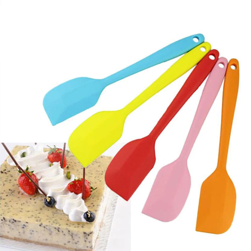 Silicone Pastry Spatula – Multi-Purpose Baking & Cake Smoother