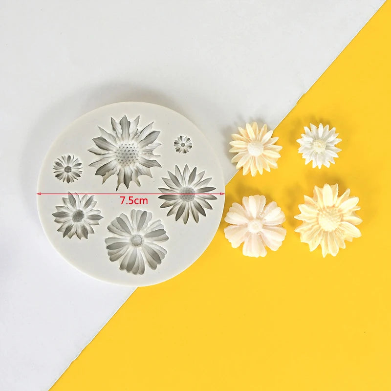 Silicone Cake Mold – Reusable, Non-Stick Baking Tool