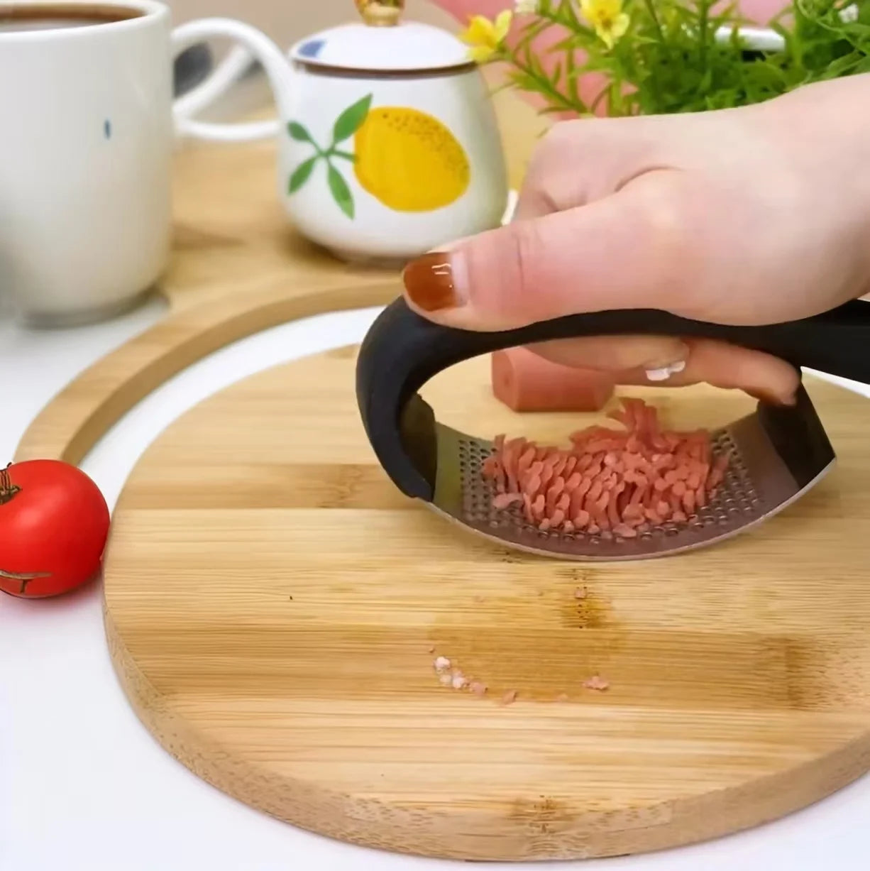 Stainless Steel Garlic Press – Handheld Garlic Crusher Tool