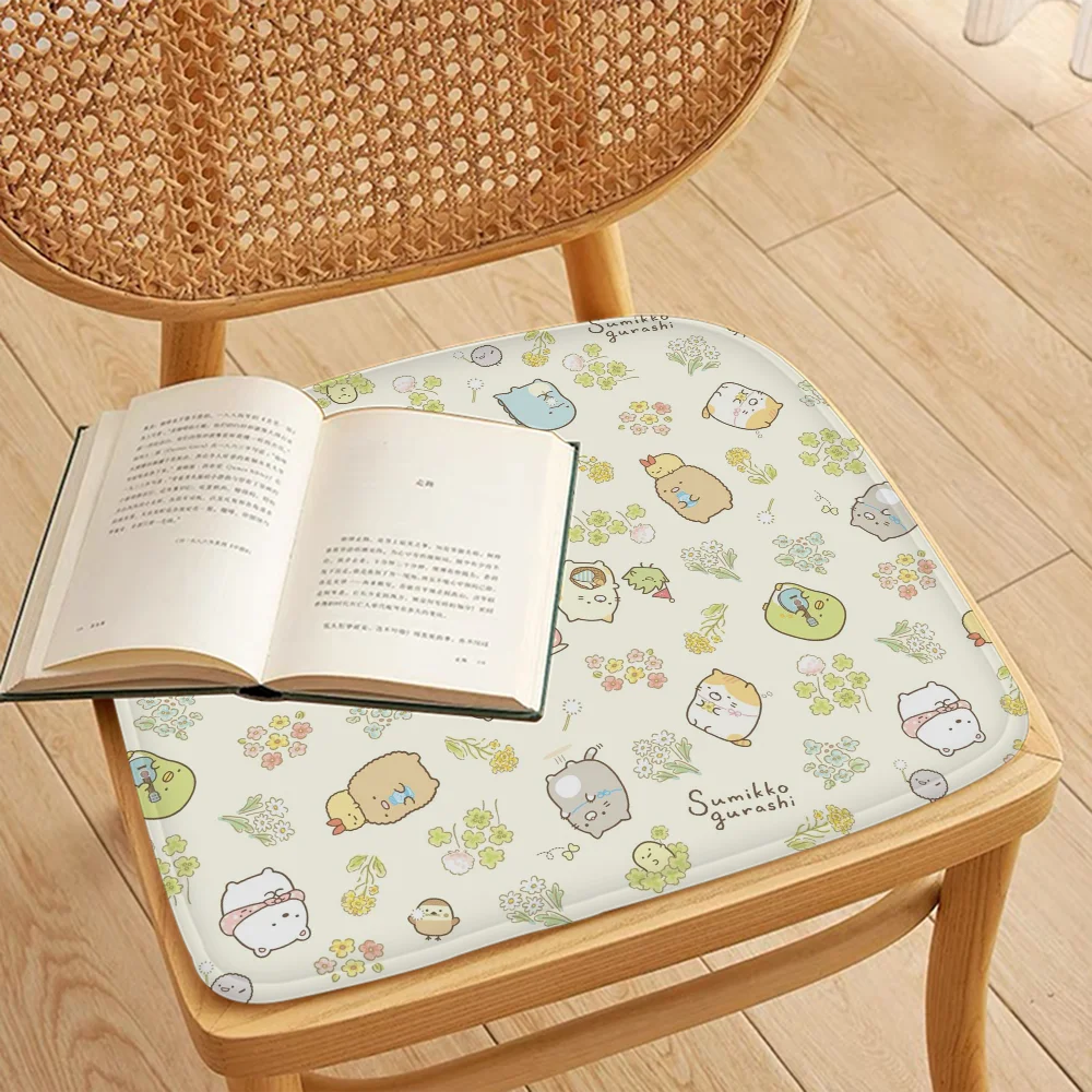 Cute Cartoon Seat Cushion Flannel Sponge Anti-Slip Breathable 40-50cm