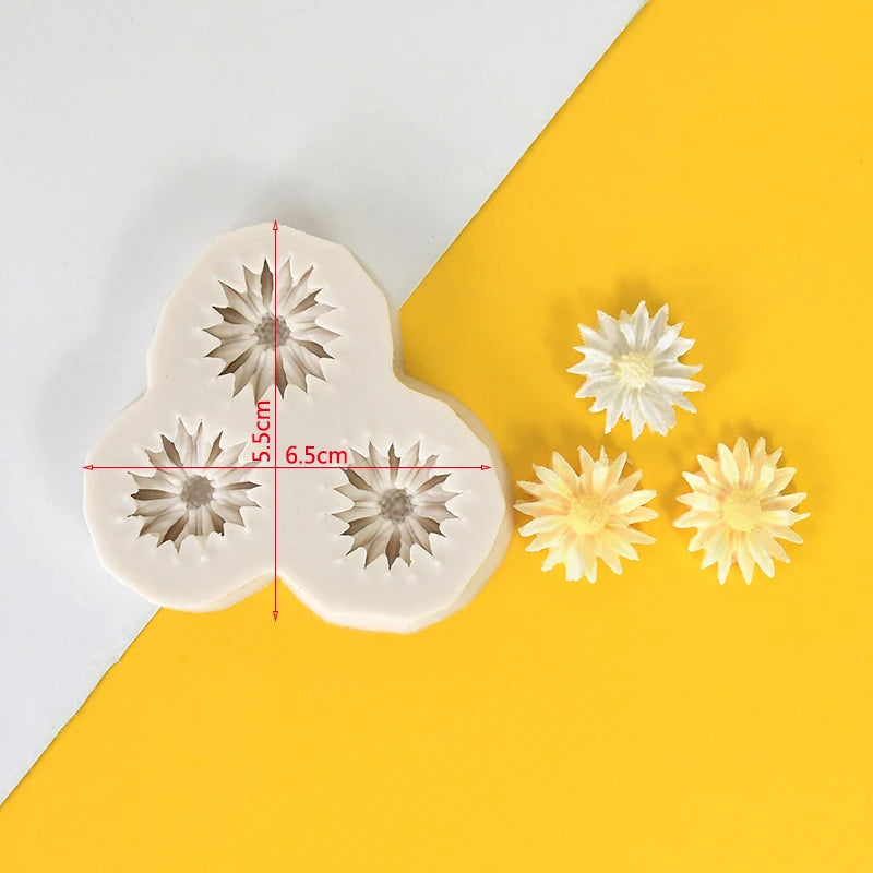 Silicone Cake Mold – Reusable, Non-Stick Baking Tool