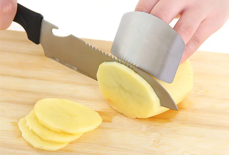 Stainless Steel Finger Guard – Safe Cutting & Slicing Kitchen Tool