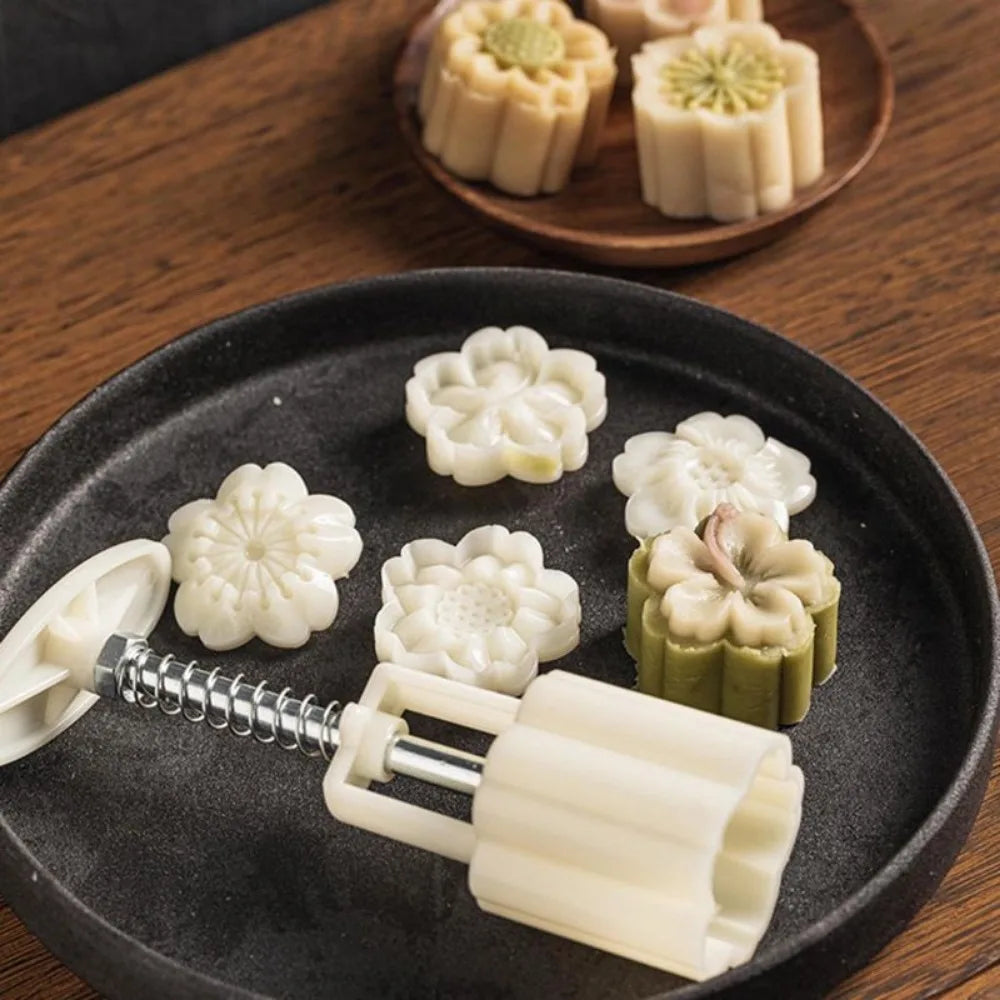Mooncake Mold Set – Flower-Shaped Plastic Press for Baking & Fondant