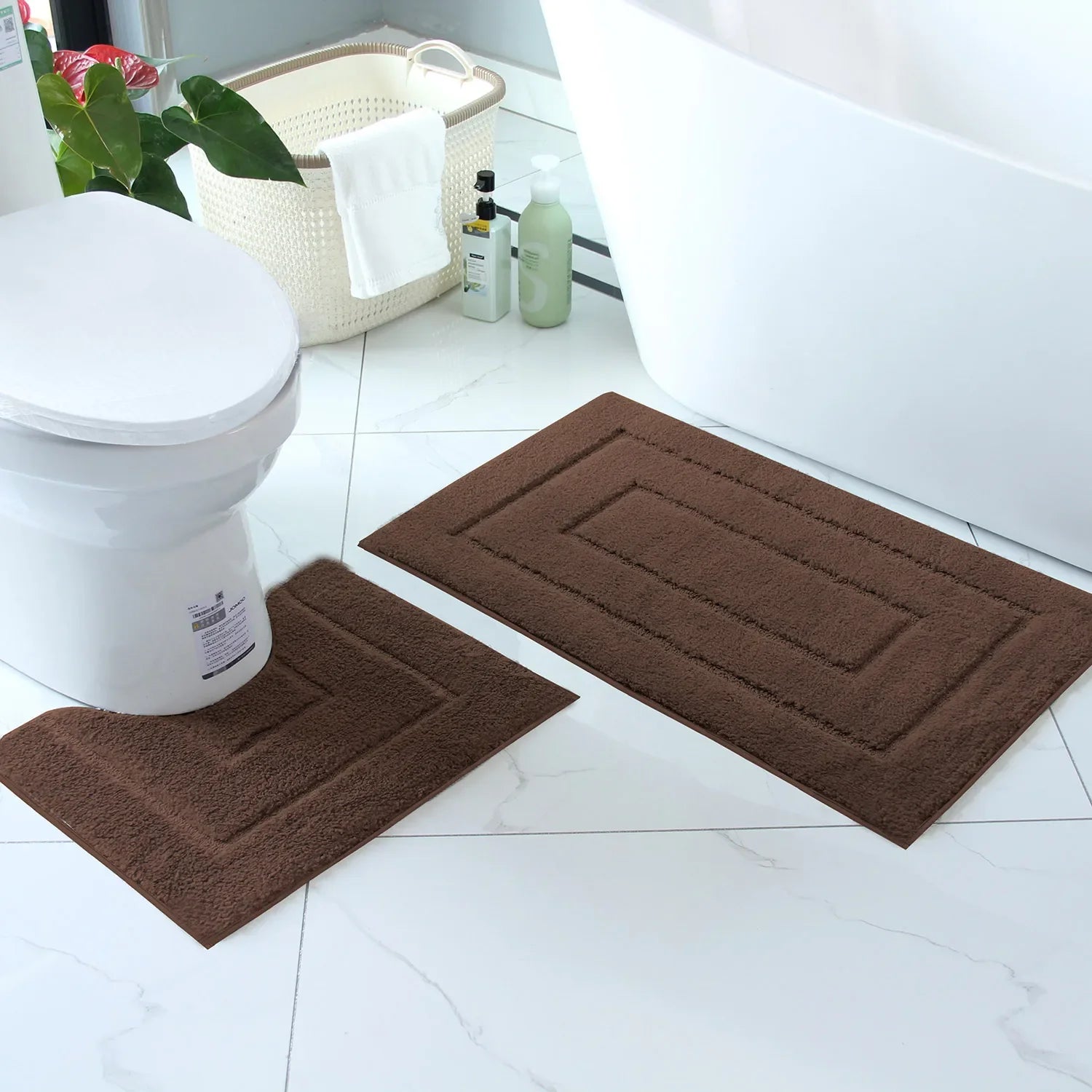 Plush Back-Shaped Bathroom Floor Mat – Anti-Slip Absorbent Foot & Entrance Mat