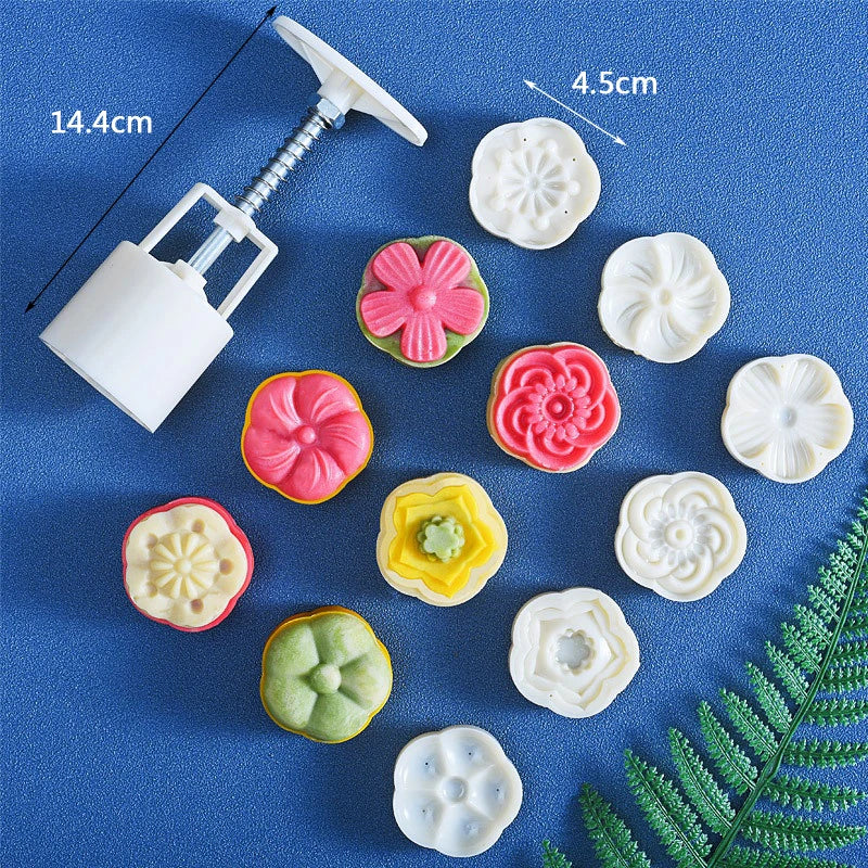 Mooncake Mold Set – Flower-Shaped Plastic Press for Baking & Fondant