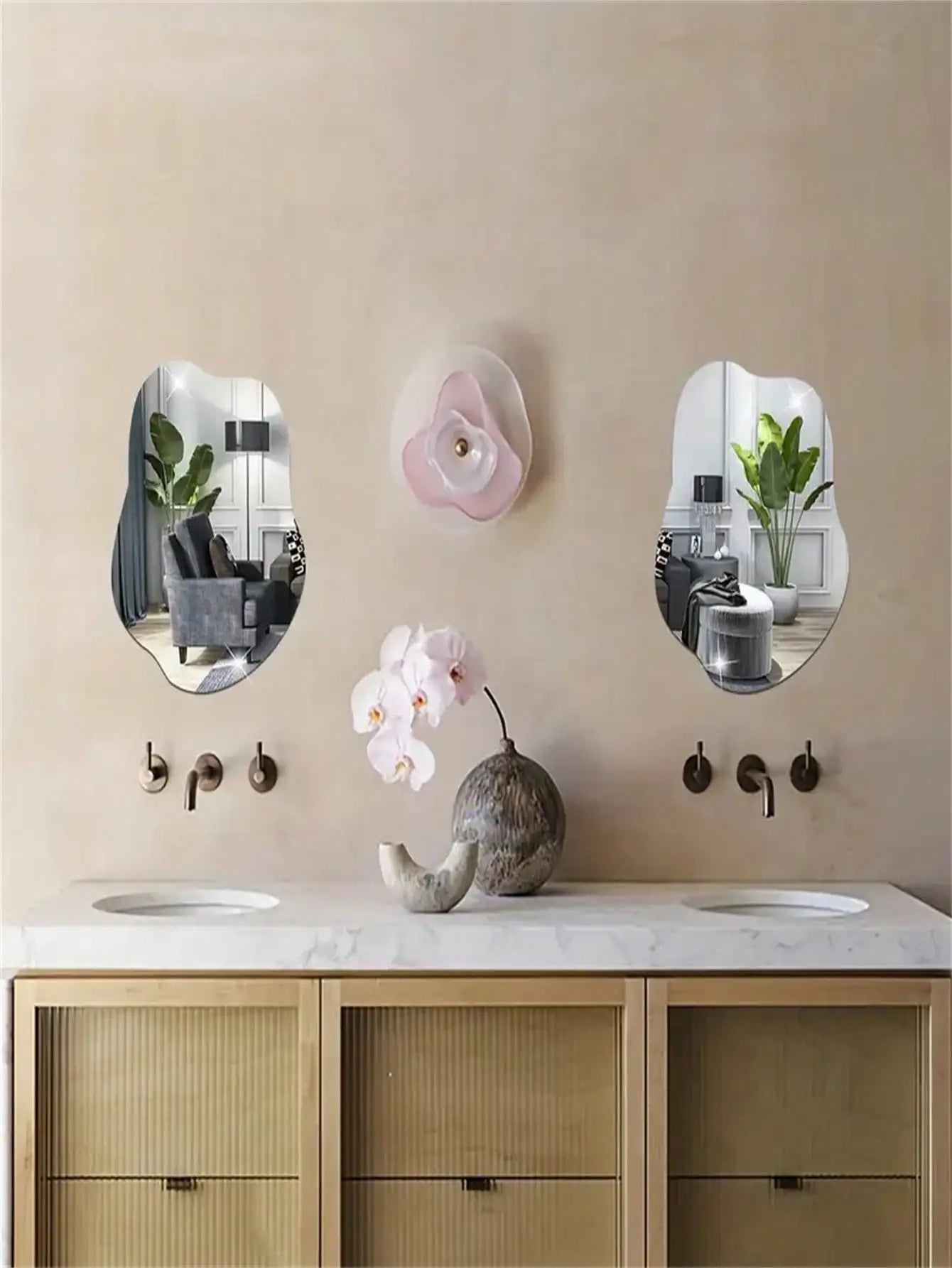 Cloud-Shaped Acrylic Shatterproof Mirror for Elegant Home Decor