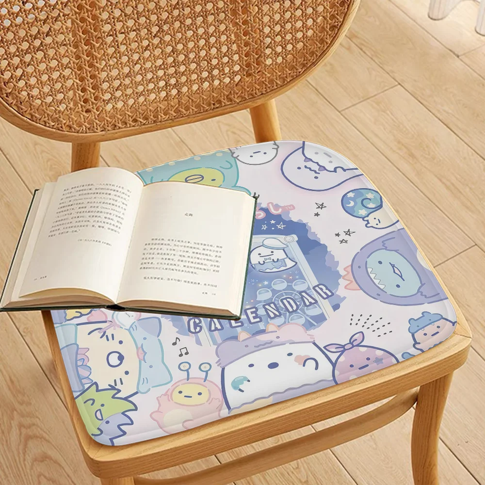Cute Cartoon Seat Cushion Flannel Sponge Anti-Slip Breathable 40-50cm