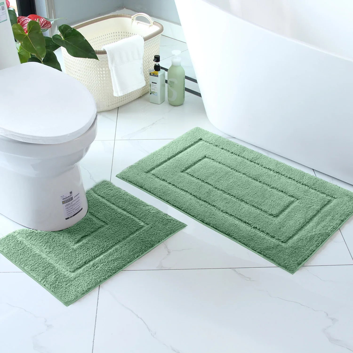 Plush Back-Shaped Bathroom Floor Mat – Anti-Slip Absorbent Foot & Entrance Mat