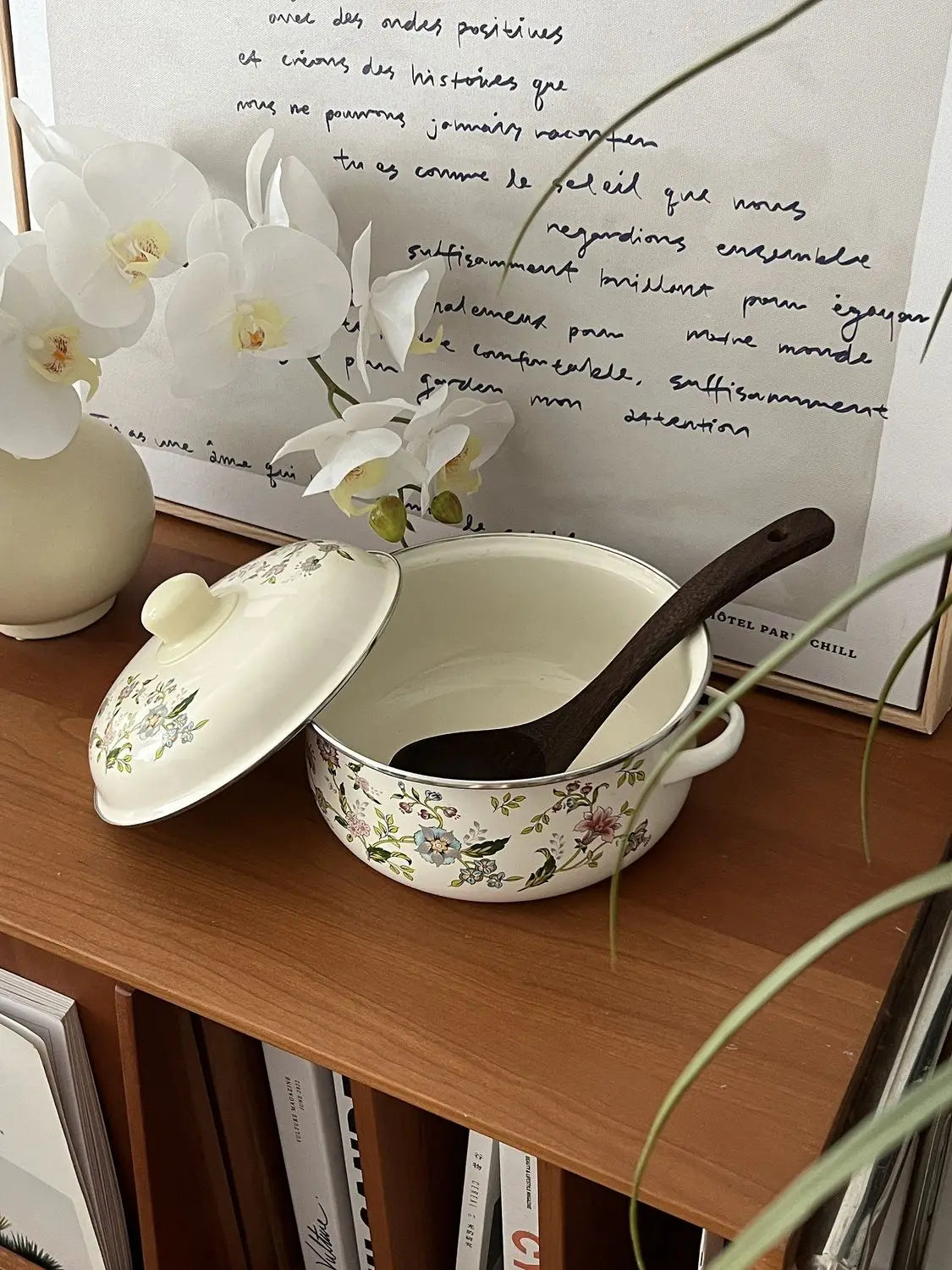 Eco-Friendly Porcelain Enameled Soup Pot – Durable & Multi-Purpose