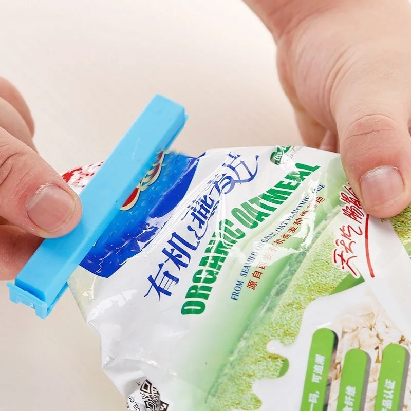 Plastic Bag Clips – Eco-Friendly & Folding Kitchen Clips (10pcs)
